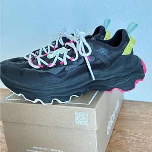 Sorel   Black and Pink Sneakers